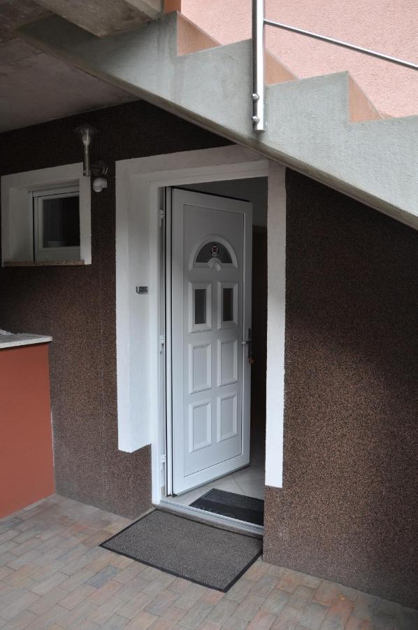 Hotel Rezidenca Ervin Jesenice Exteriér fotografie